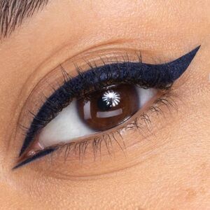 R.e.m. Beauty At The Borderline Liquid Eyeliner in Foxy Navy Blue NEW